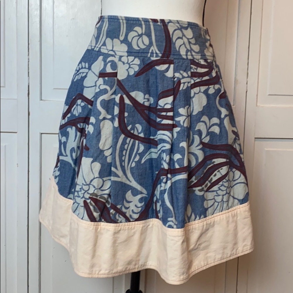⭐️3/$15 Marc Jacobs Floral Chambray Skirt